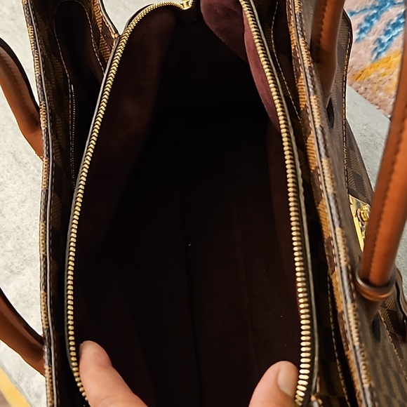 Louis Vuitton Damier Ebene Ascot - Picture 10 of 16